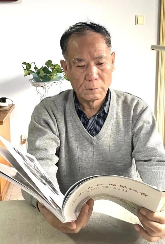 法家张振国向山建大捐赠作品的文化意义pg模拟器电脑版翰墨丹心报桑梓——书(图3)