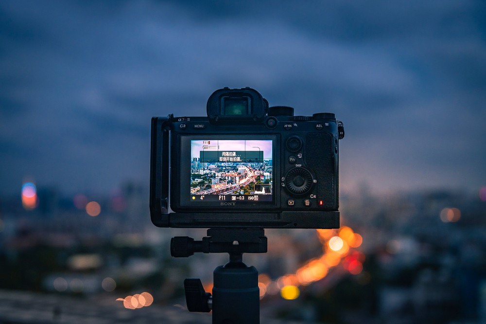 自然——露营中的电子产品推荐pg电子中国网站出发！向着大(图2)